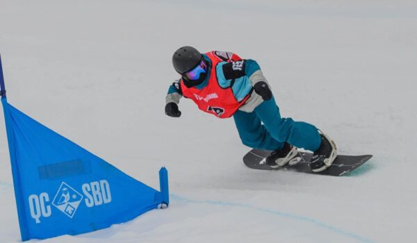 Planche à neige : une première compétition cette saison pour Élizabeth Lavoie