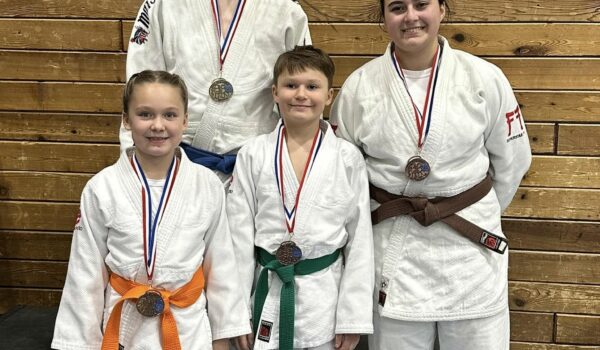 Quatre médaillés en compétition de judo à Port-Cartier