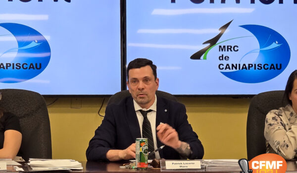 Patrick Lacerte appuie la pétition pour la modernisation de l’hôpital de Sept-Îles